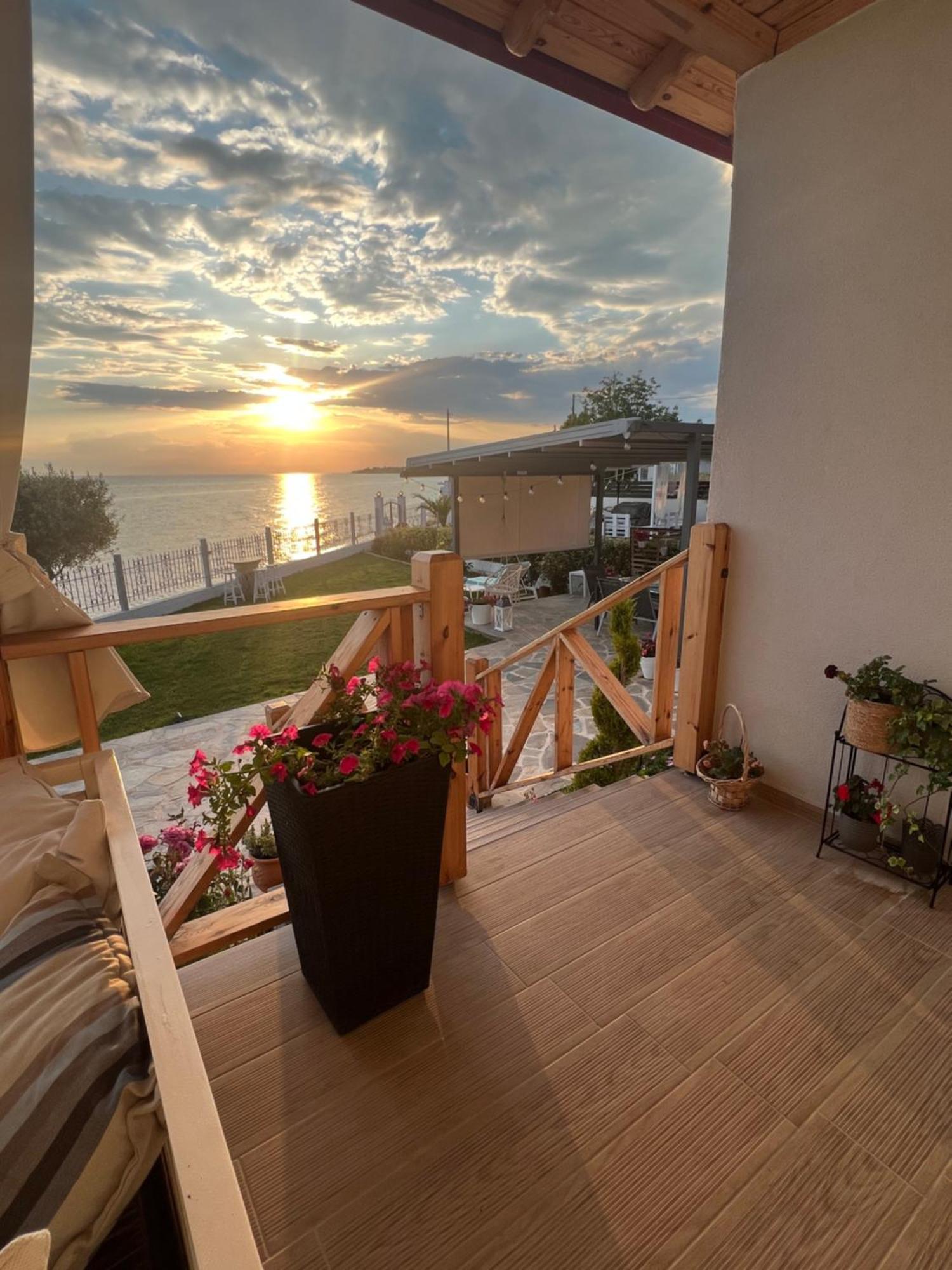 Beachfront Villa Athina Vergia Extérieur photo