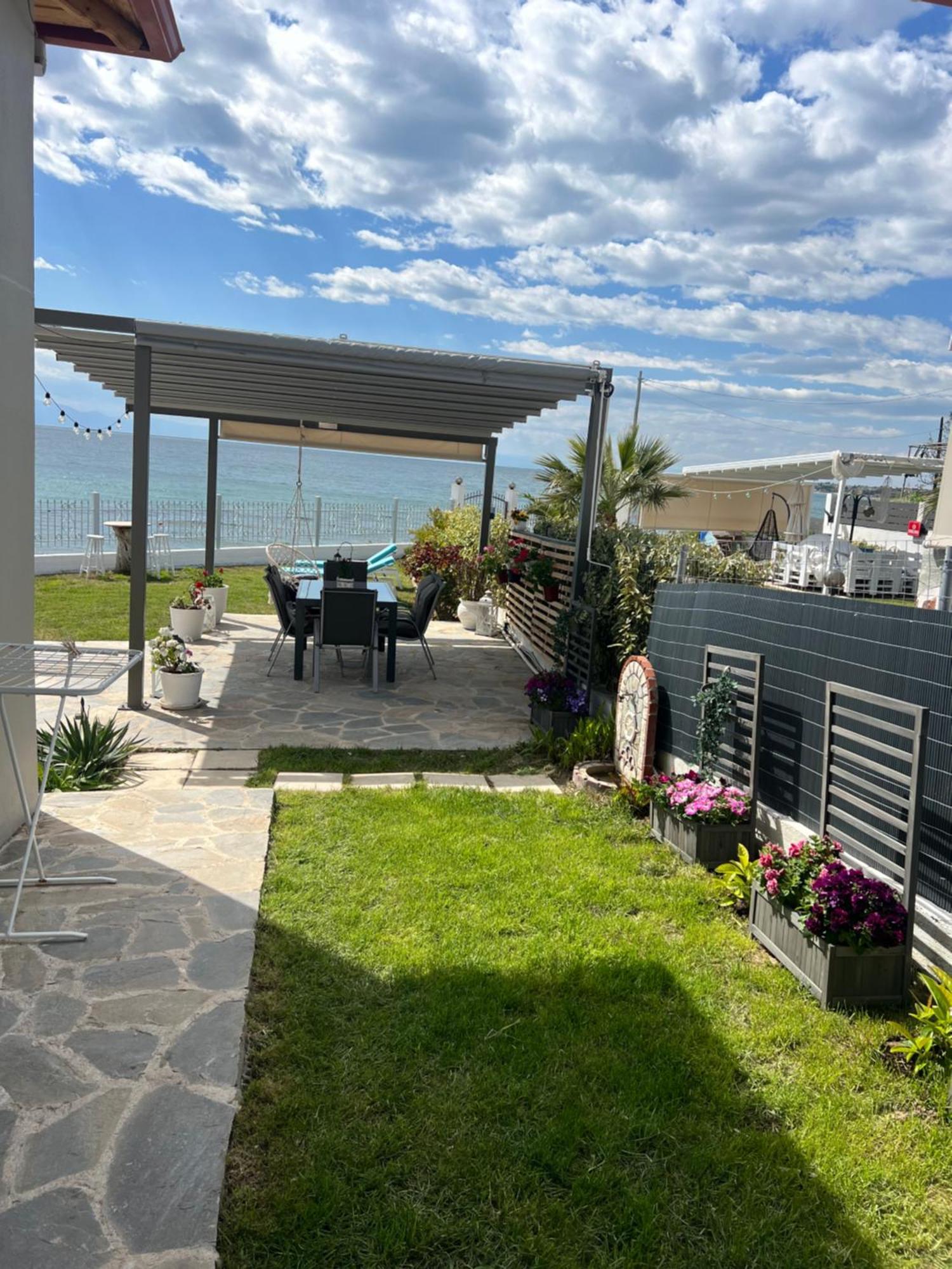Beachfront Villa Athina Vergia Extérieur photo